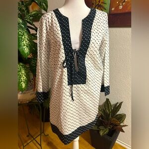 Rendezvous black &white swim cover up top size M